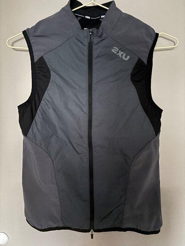 2xu vesti