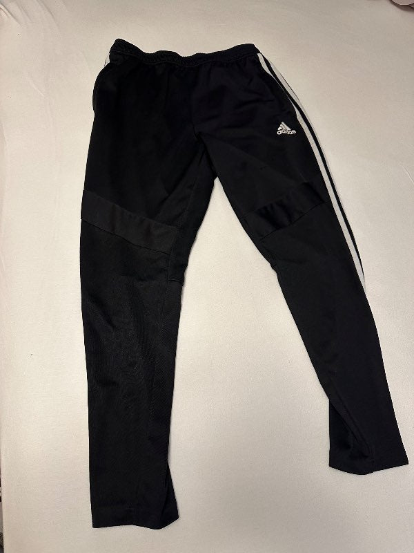 Adidas buxur íþrótta