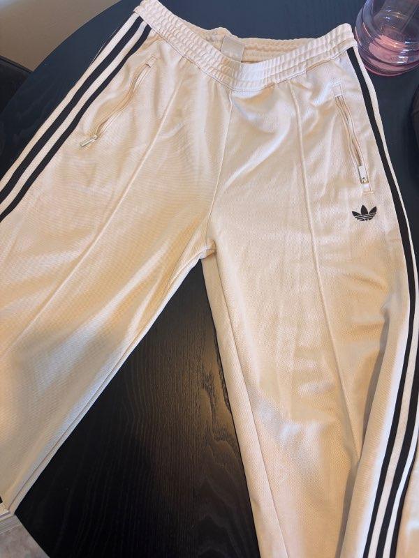Adidas buxur kúkar