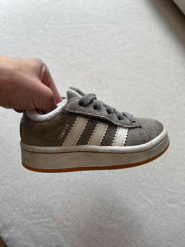 Adidas campus