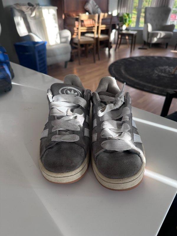 Adidas campus