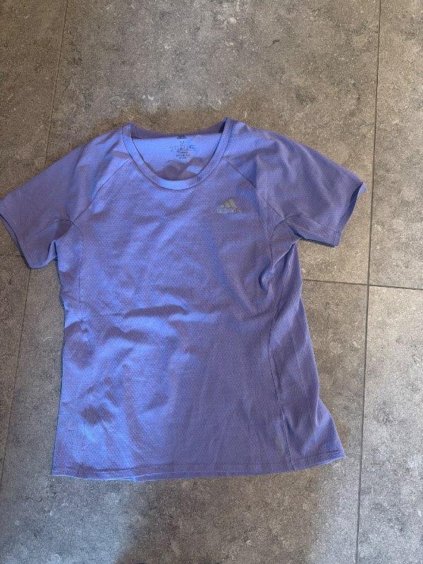 Adidas fjólublár M