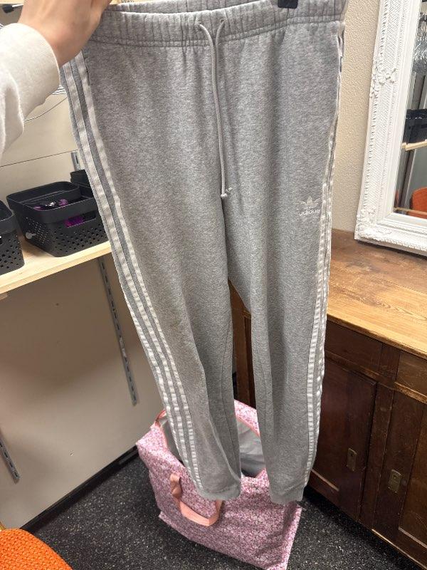 Adidas joggingbuxur