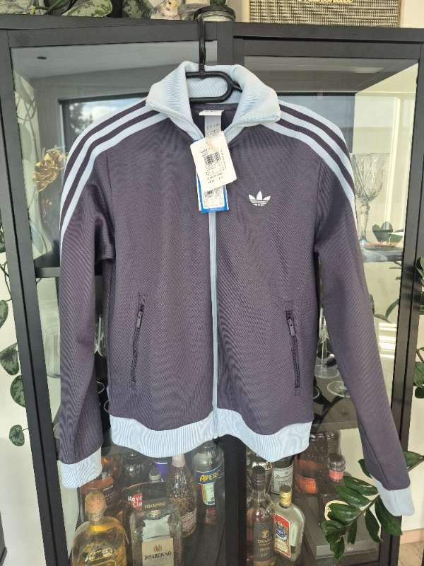Adidas peysa