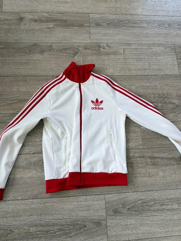 Adidas peysa