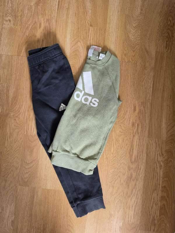 Adidas sett