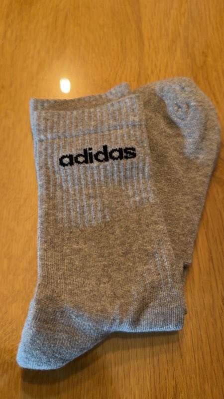 Adidas sokkar gráir