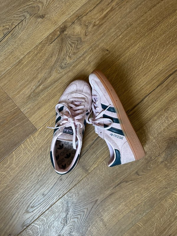Adidas strigaskór