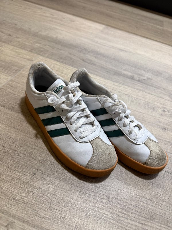 Adidas strigaskór
