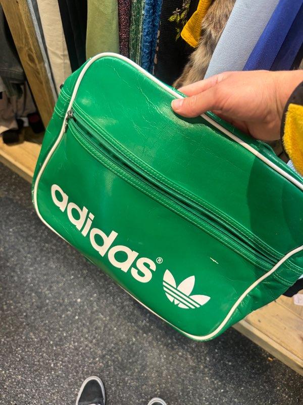 Adidas taska græn