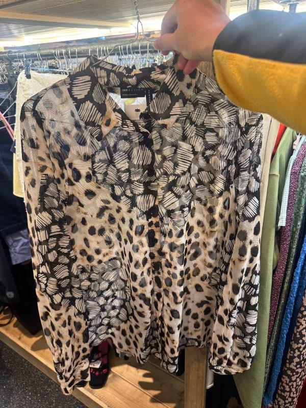 Asos blússa blettatígurs