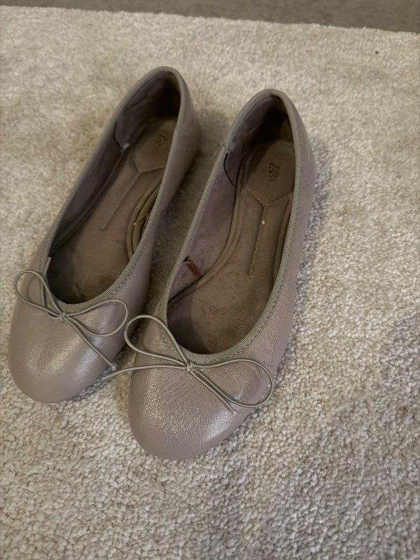 Ballet flats