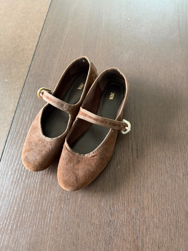 Ballet flats
