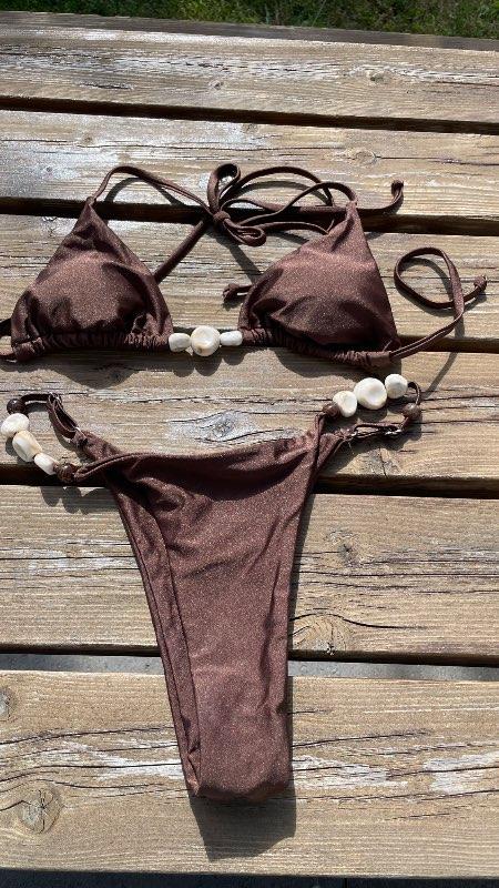 Bikiní sett steinar