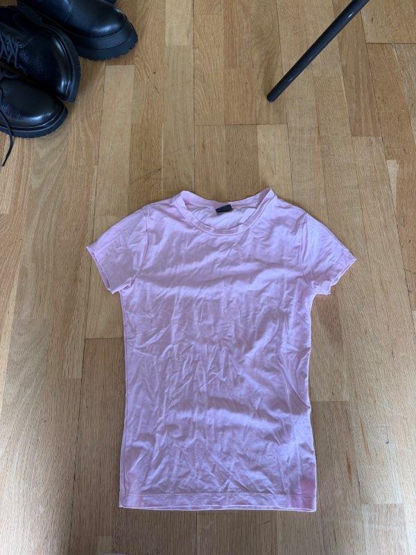 Bleikur Gina tricot bokur