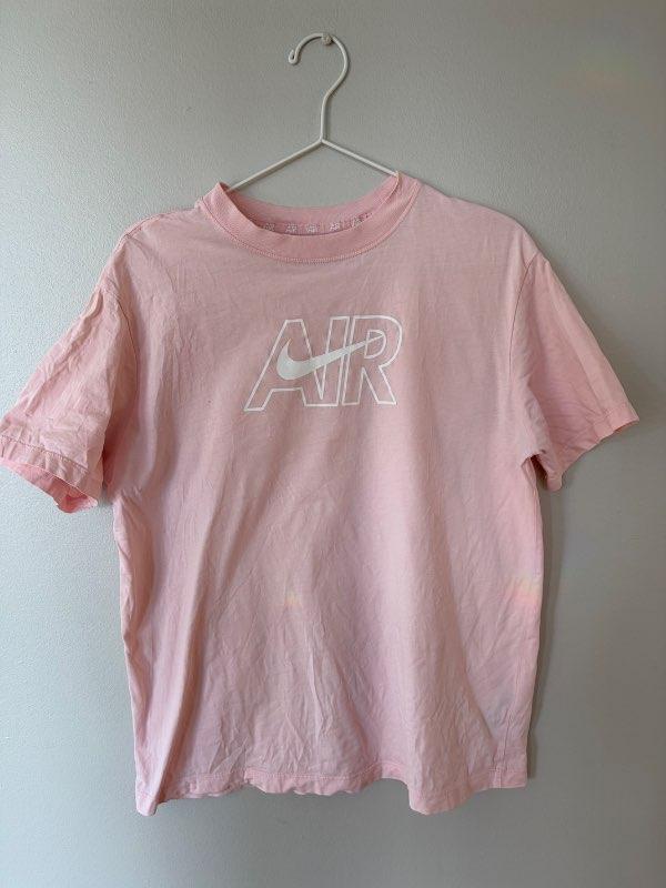 Bleikur Nike Air bolur