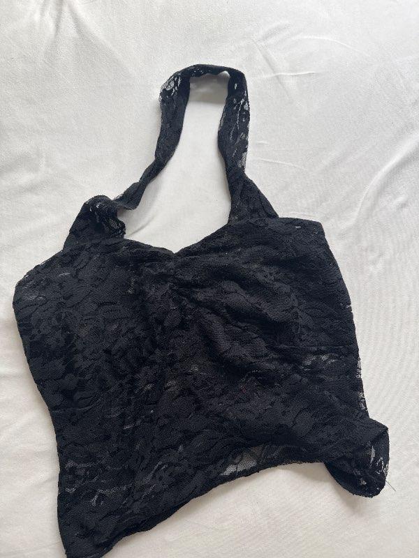 Blúndur toppur svartur asos