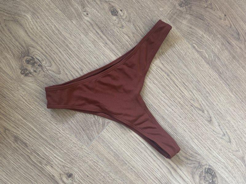 Brún bikinibrók