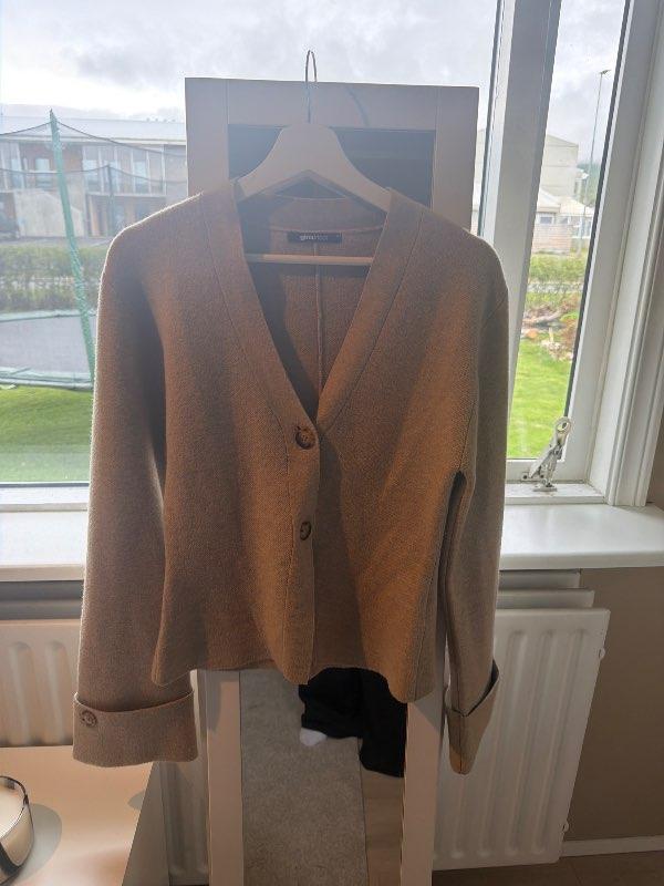 Brún cardigan
