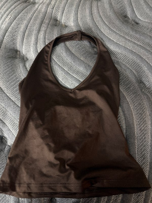 Brún halter bolur