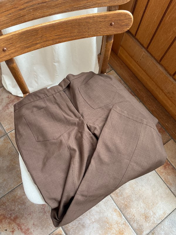 Brúnar fínar buxur