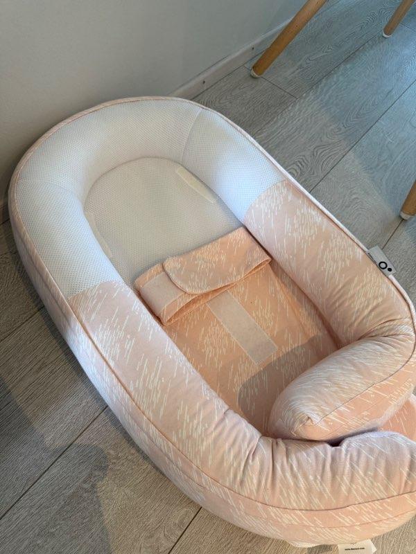 Cacoon hreiður bleikt