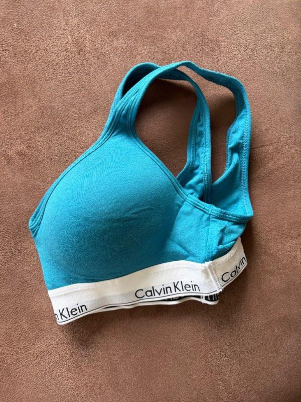 Calvin Klein toppur