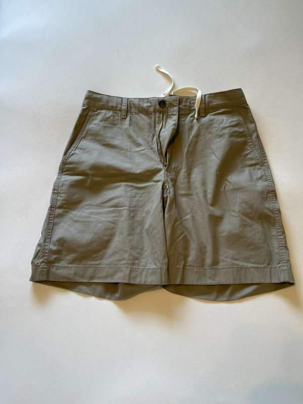Chino stuttbuxur úr UNIQLO