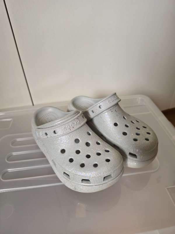 Crocs glimmer