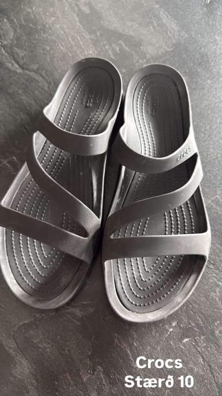 Crocs sandalar