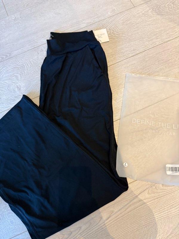 Definetheline straight pants