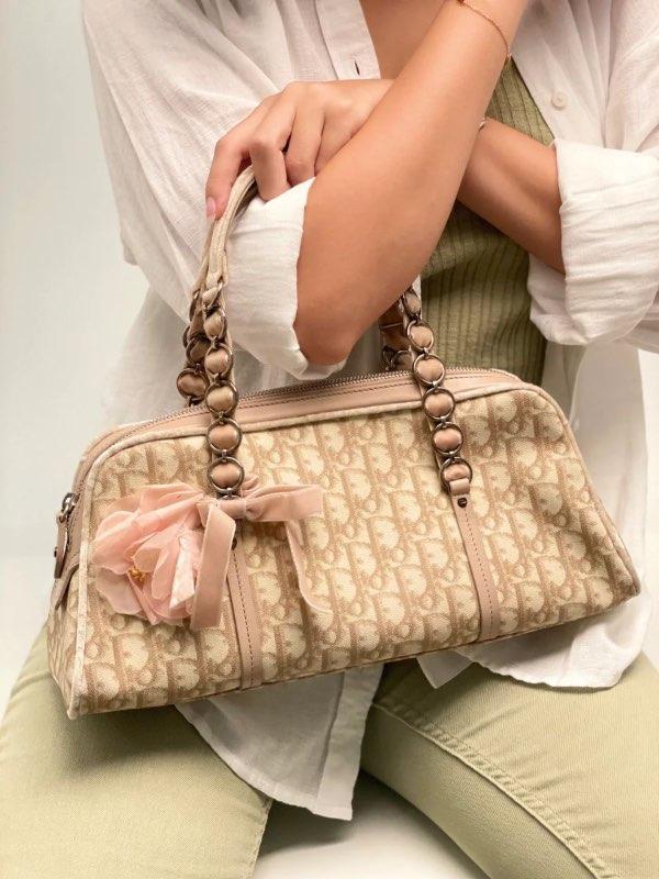 Ekta Vintage Dior Taska (proof of authenticity með