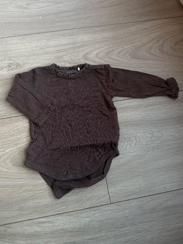 Enfant brún samfella