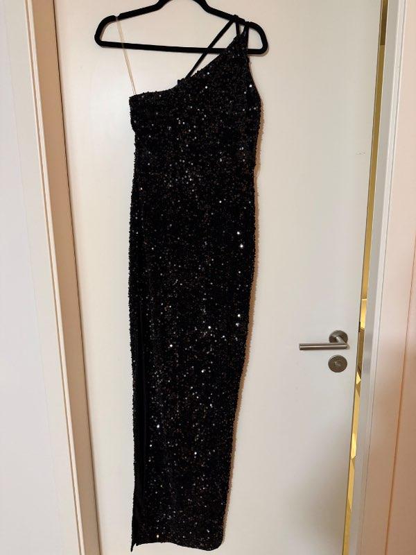 Fashion nova kjóll