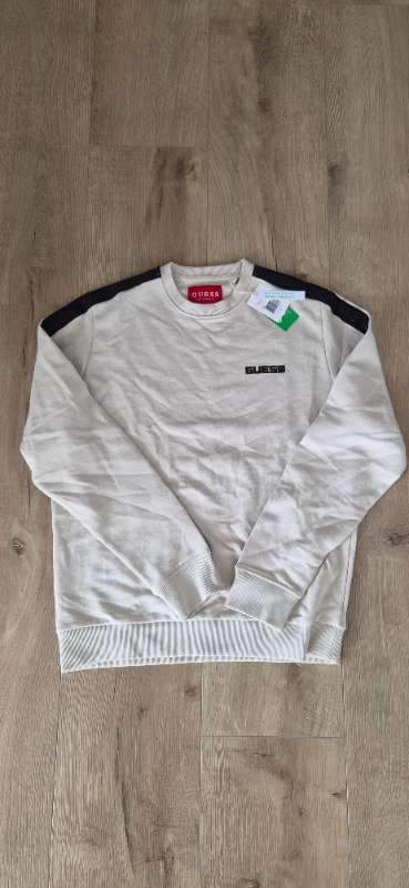 GUESS beige peysa