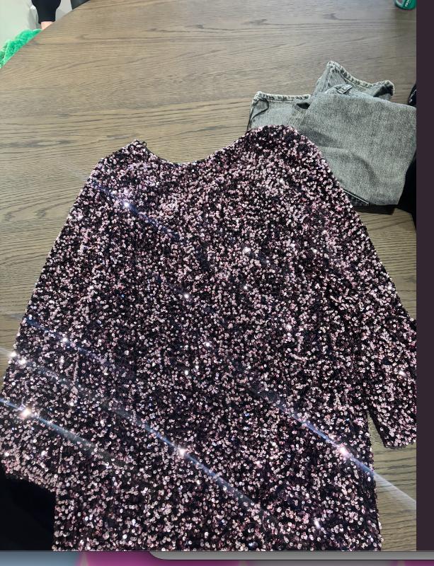 Gina Tricot Pallíettukjóll bleikur