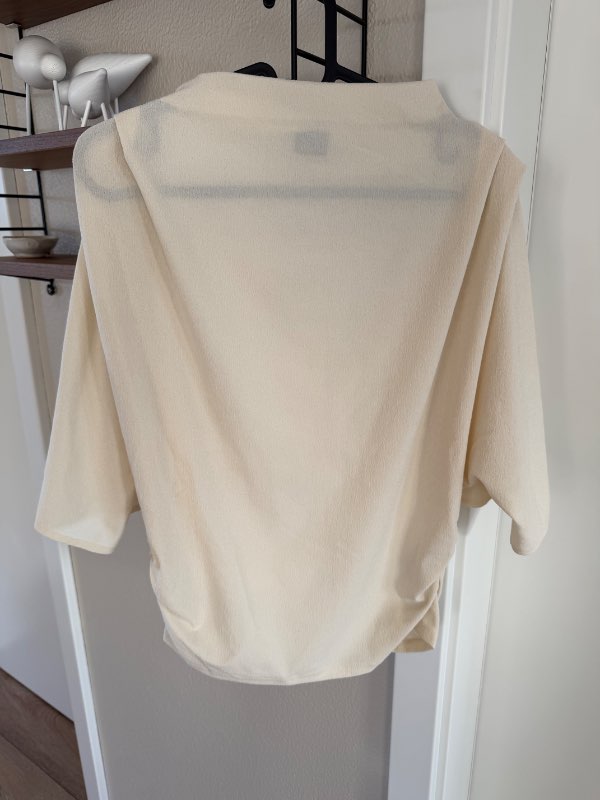 Gina Tricot beige bolur