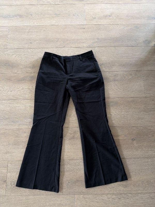 Gina Tricot jakkafatabuxur