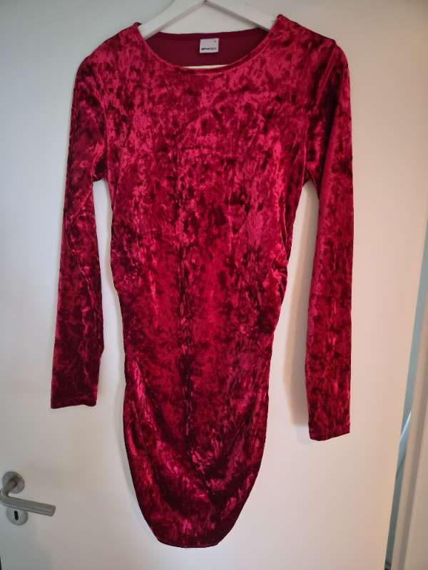 Gina Tricot rauður velúrkjóll