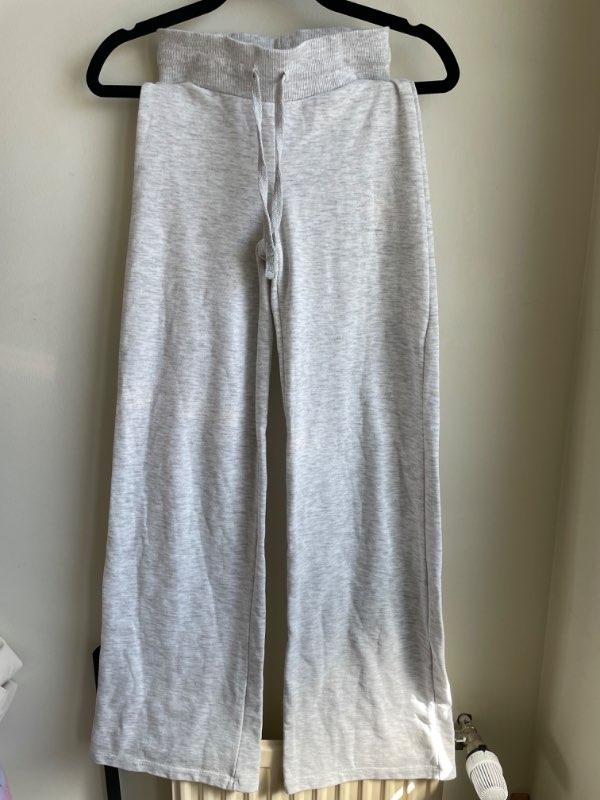 Gina tricot gráar buxur