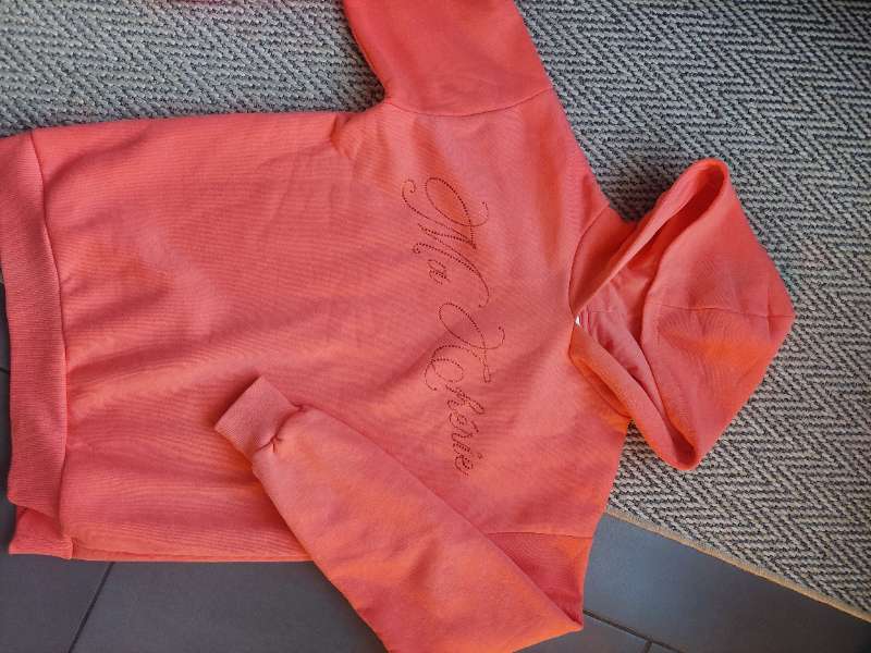 Gina tricot peysa