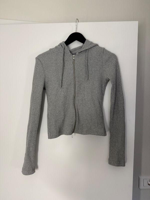 Gina tricot peysa