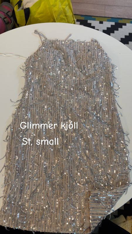 Glimmer kjóll