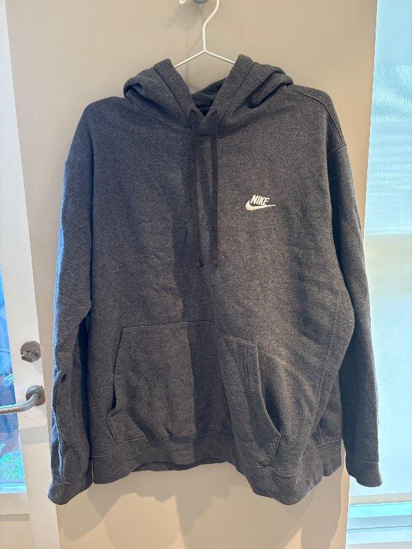Grá nike hettupeysa