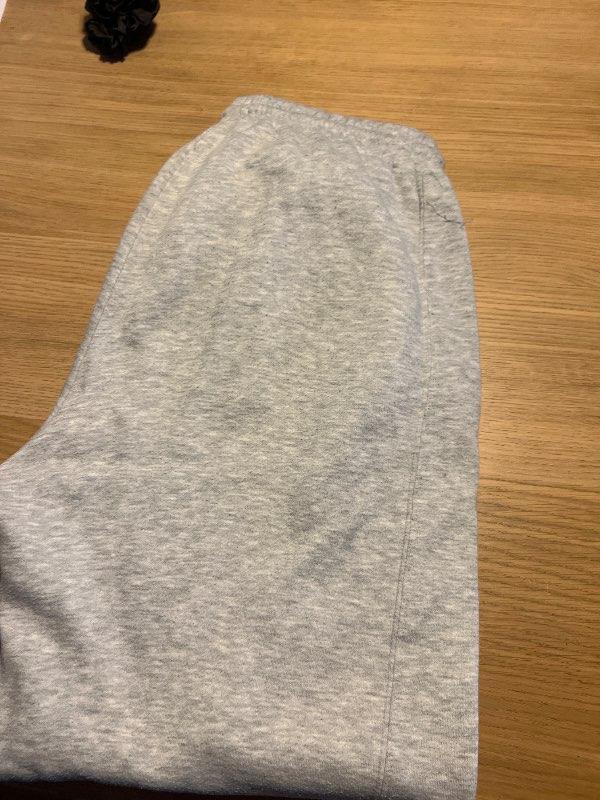 Gráar jogging