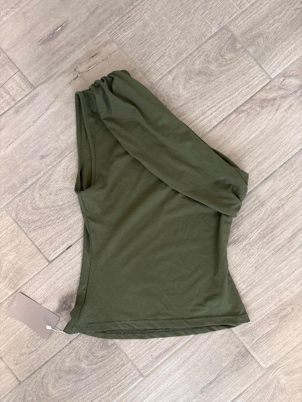 Grænn one shoulder bolur