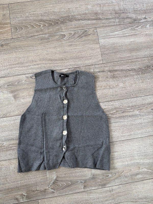 Grátt Gina Tricot vesti