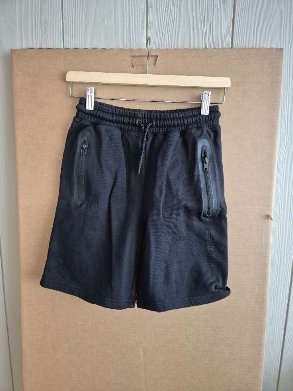 H&M Stuttbuxur