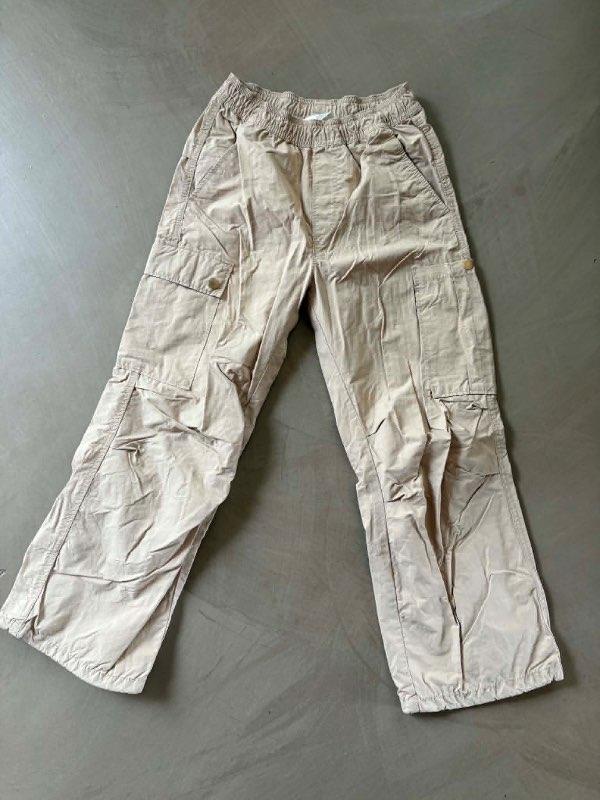 H&M beige buxur stráka