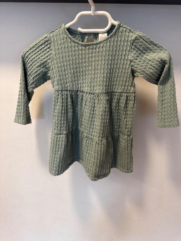 H&M grænn kjóll 92